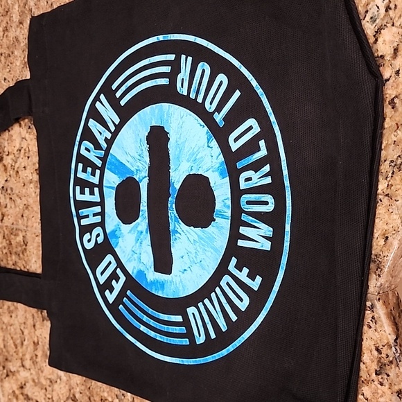 Ed Sheeran Divide World Tour Tote Bag - 15x16 - Picture 2 of 5